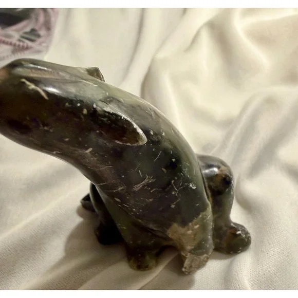 Vintage Hand Carved Soapstone Bear Seal Figurine Seated Intuit Stone Sculpture - Picture 2 of 11